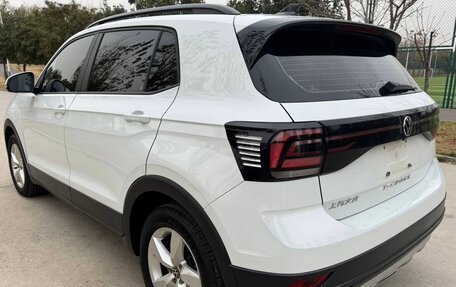 Volkswagen T-Cross I, 2023 год, 1 750 000 рублей, 8 фотография