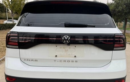 Volkswagen T-Cross I, 2023 год, 1 750 000 рублей, 12 фотография