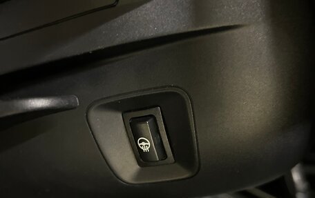 BMW 3 серия, 2011 год, 1 880 000 рублей, 18 фотография