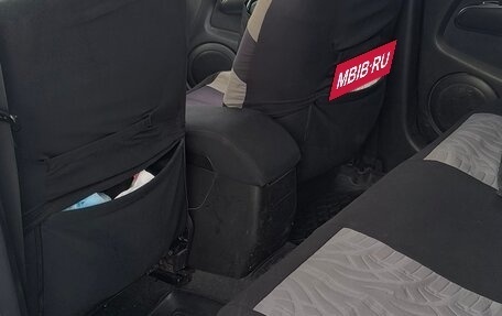 Mitsubishi Outlander III рестайлинг 3, 2006 год, 1 000 000 рублей, 11 фотография