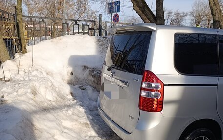 Toyota Noah III, 2011 год, 1 550 000 рублей, 5 фотография