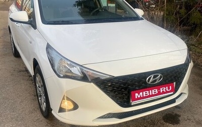 Hyundai Solaris II рестайлинг, 2021 год, 1 350 000 рублей, 1 фотография