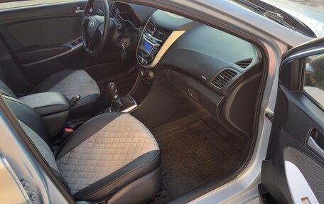 Hyundai Solaris II рестайлинг, 2013 год, 596 000 рублей, 9 фотография