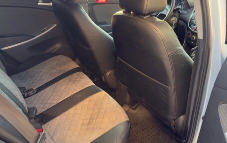 Hyundai Solaris II рестайлинг, 2013 год, 596 000 рублей, 8 фотография