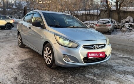 Hyundai Solaris II рестайлинг, 2013 год, 596 000 рублей, 7 фотография