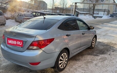 Hyundai Solaris II рестайлинг, 2013 год, 596 000 рублей, 5 фотография