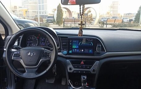 Hyundai Elantra VI рестайлинг, 2016 год, 1 380 000 рублей, 13 фотография