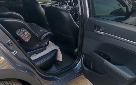 Hyundai Elantra VI рестайлинг, 2016 год, 1 380 000 рублей, 10 фотография