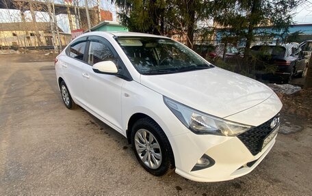 Hyundai Solaris II рестайлинг, 2021 год, 1 350 000 рублей, 5 фотография