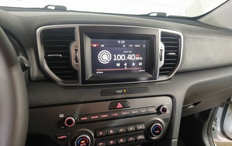 KIA Sportage IV рестайлинг, 2018 год, 1 890 000 рублей, 8 фотография