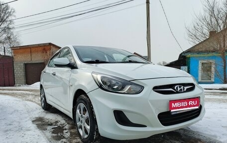 Hyundai Solaris II рестайлинг, 2013 год, 1 055 000 рублей, 1 фотография