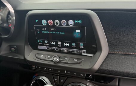 Chevrolet Camaro VI, 2017 год, 5 500 000 рублей, 25 фотография