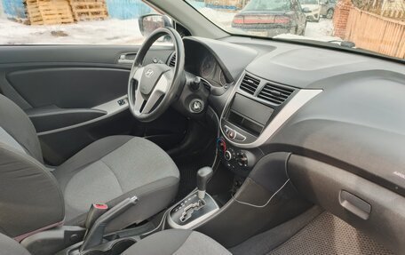 Hyundai Solaris II рестайлинг, 2013 год, 1 055 000 рублей, 10 фотография