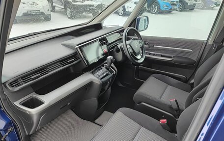 Honda Stepwgn IV, 2017 год, 2 049 800 рублей, 11 фотография