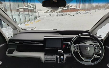 Honda Stepwgn IV, 2017 год, 2 049 800 рублей, 14 фотография