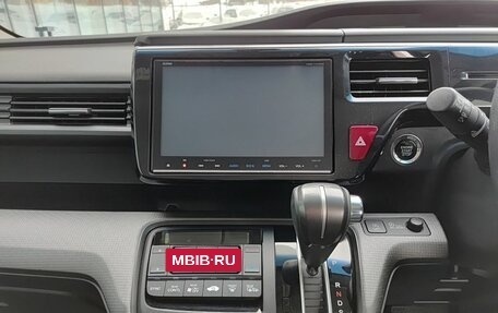 Honda Stepwgn IV, 2017 год, 2 049 800 рублей, 15 фотография