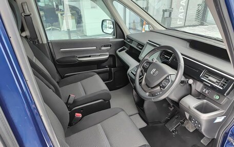 Honda Stepwgn IV, 2017 год, 2 049 800 рублей, 16 фотография