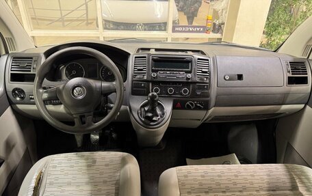 Volkswagen Transporter T5 рестайлинг, 2013 год, 1 550 000 рублей, 8 фотография