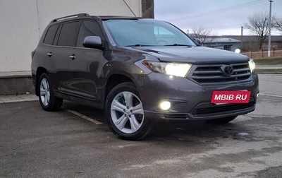 Toyota Highlander III, 2012 год, 1 950 000 рублей, 1 фотография