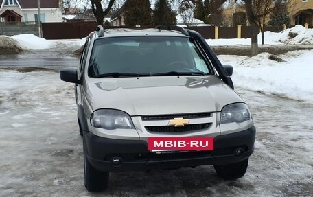 Chevrolet Niva I рестайлинг, 2020 год, 915 000 рублей, 3 фотография