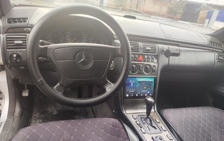 Mercedes-Benz E-Класс, 1998 год, 500 000 рублей, 9 фотография