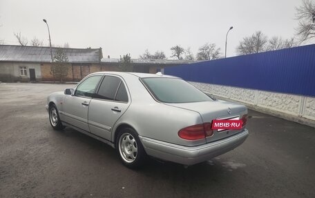 Mercedes-Benz E-Класс, 1998 год, 500 000 рублей, 5 фотография
