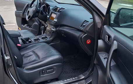 Toyota Highlander III, 2012 год, 1 950 000 рублей, 18 фотография