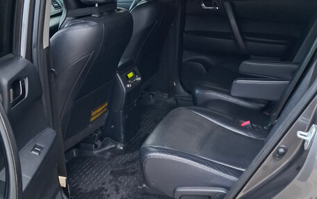 Toyota Highlander III, 2012 год, 1 950 000 рублей, 20 фотография