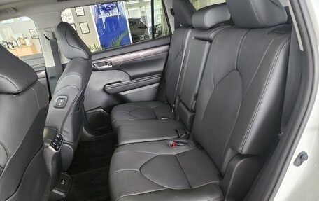 Toyota Highlander, 2026 год, 5 790 000 рублей, 15 фотография