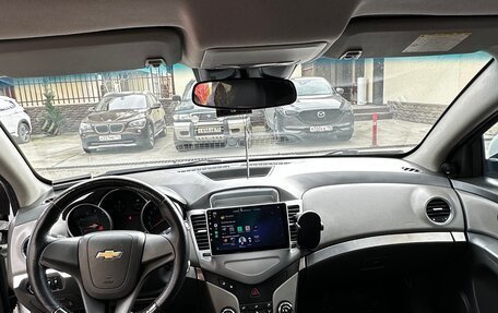 Chevrolet Cruze II, 2010 год, 710 000 рублей, 8 фотография