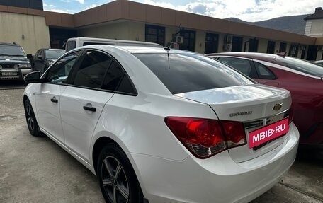 Chevrolet Cruze II, 2010 год, 710 000 рублей, 5 фотография