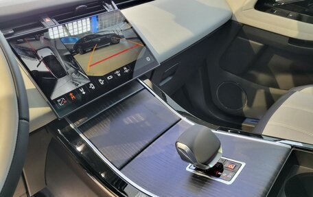 Land Rover Range Rover Evoque II, 2025 год, 7 035 000 рублей, 21 фотография