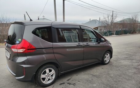 Honda Freed II, 2018 год, 1 790 000 рублей, 3 фотография