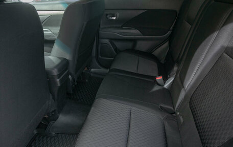 Mitsubishi Outlander III рестайлинг 3, 2012 год, 1 298 000 рублей, 15 фотография