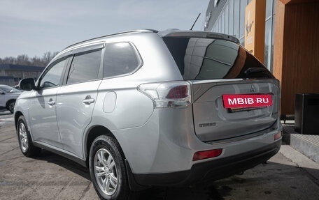 Mitsubishi Outlander III рестайлинг 3, 2012 год, 1 298 000 рублей, 4 фотография