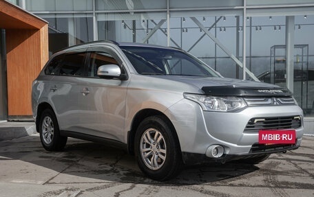 Mitsubishi Outlander III рестайлинг 3, 2012 год, 1 298 000 рублей, 8 фотография
