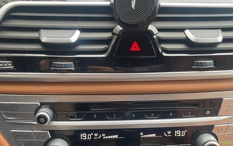 BMW 7 серия, 2018 год, 4 500 000 рублей, 15 фотография