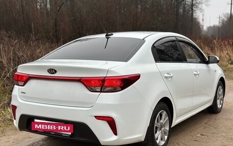 KIA Rio IV, 2018 год, 890 000 рублей, 4 фотография