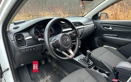 KIA Rio IV, 2018 год, 890 000 рублей, 12 фотография