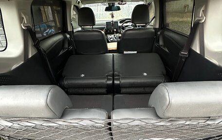 Toyota Sienta II, 2017 год, 1 730 000 рублей, 23 фотография