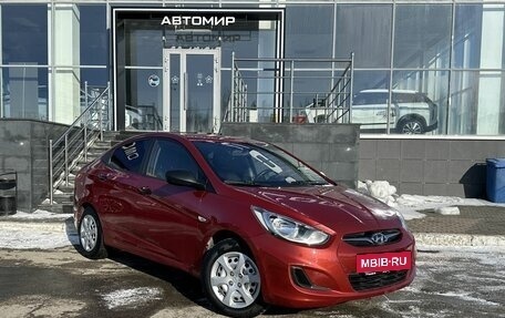 Hyundai Solaris II рестайлинг, 2012 год, 710 000 рублей, 3 фотография