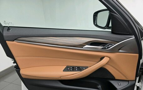 BMW 5 серия, 2023 год, 6 990 000 рублей, 11 фотография