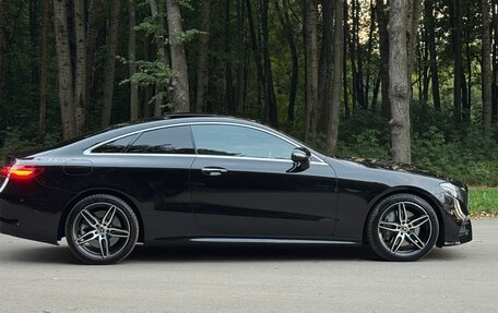 Mercedes-Benz E-Класс, 2017 год, 4 199 000 рублей, 4 фотография