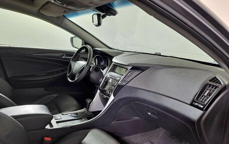 Hyundai Sonata VI, 2011 год, 750 000 рублей, 13 фотография