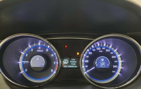 Hyundai Sonata VI, 2011 год, 750 000 рублей, 16 фотография