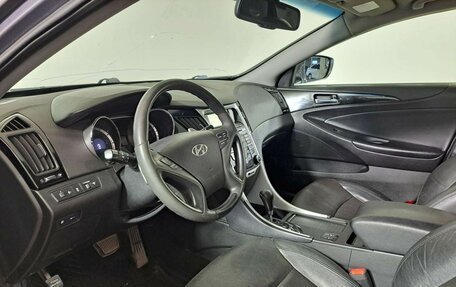 Hyundai Sonata VI, 2011 год, 750 000 рублей, 20 фотография
