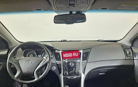 Hyundai Sonata VI, 2011 год, 750 000 рублей, 17 фотография