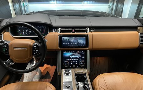 Land Rover Range Rover IV рестайлинг, 2019 год, 7 990 000 рублей, 13 фотография