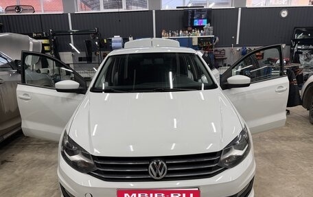 Volkswagen Polo VI (EU Market), 2018 год, 1 200 000 рублей, 1 фотография