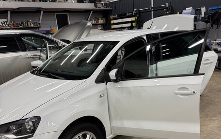 Volkswagen Polo VI (EU Market), 2018 год, 1 200 000 рублей, 2 фотография